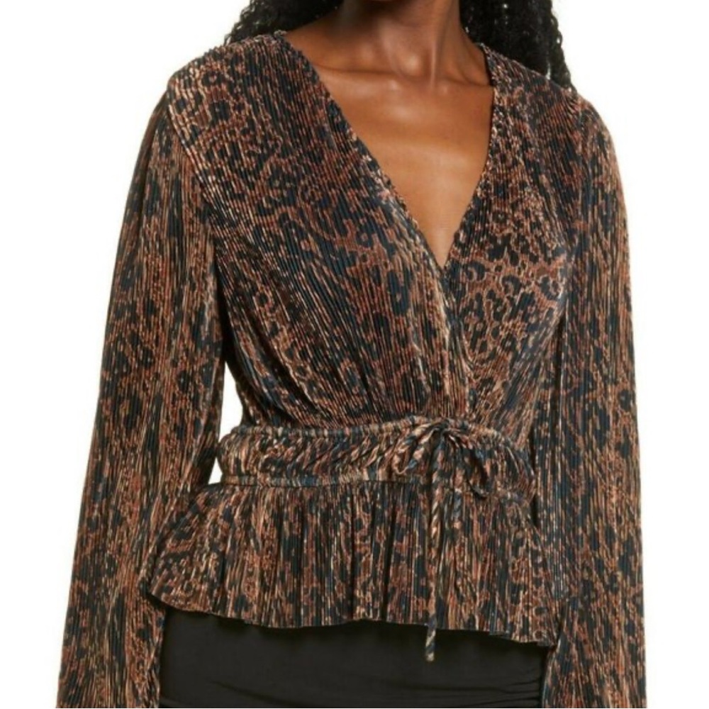WAYF Animal Print Textured Top